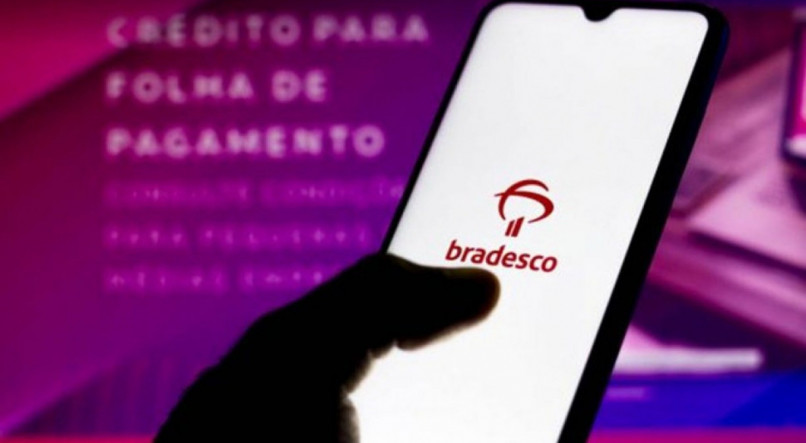 Clientes do Bradesco reclamam que o aplicativo do banco est&aacute; fora do ar nesta sexta-feira (05).