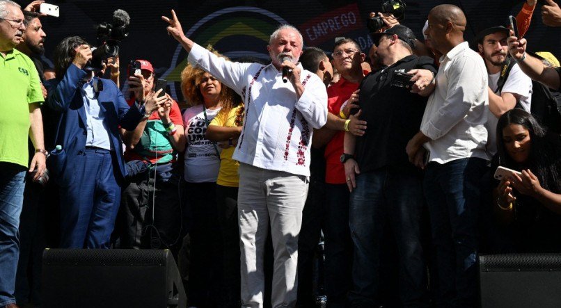 Lula em ato do Dia do Trabalhador em São Paulo