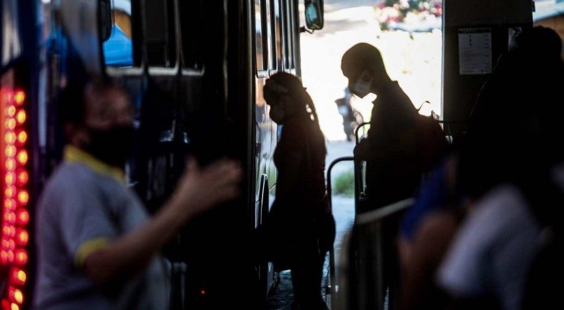 GREVE EM BELÉM HOJE: Rodoviários se reúnem com patrões para NEGOCIAR a GREVE DE ÔNIBUS em BELÉM