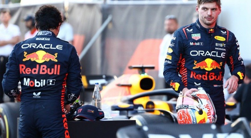 Max Verstappen e Sergio Pérez, companheiros de Red Bull. Max foi o vencedor do treino clássificatorio do GP de Mônaco, enquanto Pérez foi eliminado ainda no começo da corrida.