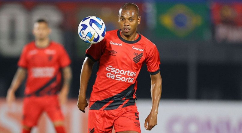 Fernandinho, do Athletico-PR.