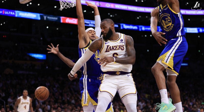 Los Angeles Lakers e Golden State Warriors se enfrentam pela pr&eacute;-temporada da NBA