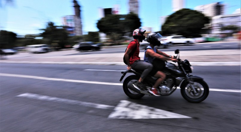 Uber e 99 Moto: aplicativo de transporte com motos completa dois anos e tem aumento de 50% em Pernambuco
