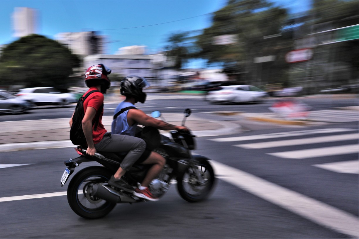 Os condutores de motocicletas s&atilde;o os que mais excedem a velocidade nas ruas em compara&ccedil;&atilde;o com os outros tipos de ve&iacute;culos