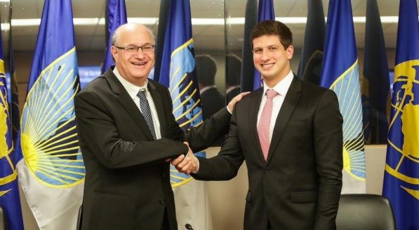 Com dinheiro do BID, João Campos promete resolver alagamentos na Avenida Recife e Mascarenhas de Moraes