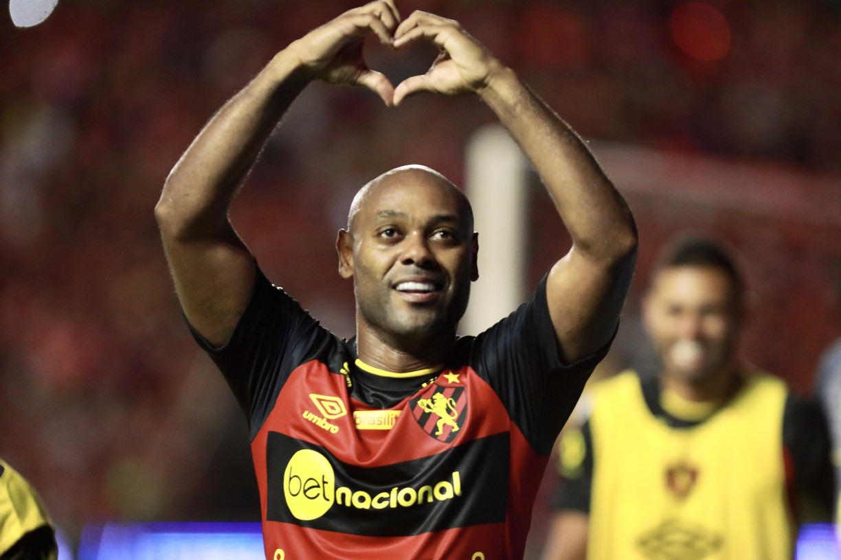 Vagner Love &eacute; titular no Sport diante do Botafogo-SP pela S&eacute;rie B