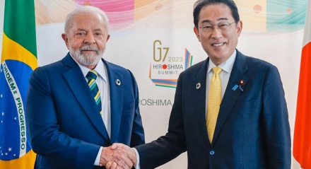 Lula e o primeiro-ministro do Japão, Fumio Kishida, na cúpula do G7