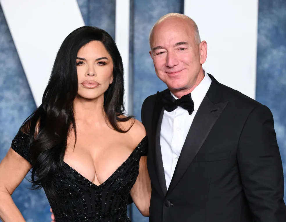 Jeff Bezos com sua noiva Lauren Sánchez