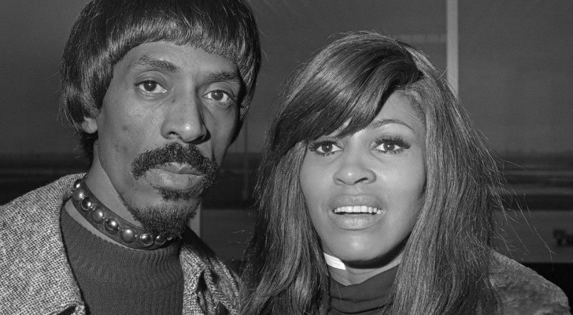 Amerikaans duo Ike en Tina Turner arriveren op Schiphol. Ike & Tina Turner
*28 januari 1971