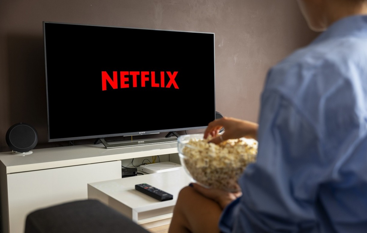 Netflix encerra plano básico no Brasil - Vista Pátria