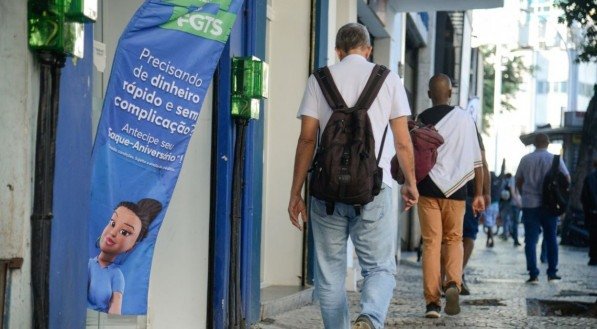 DÍVIDAS: Milhões de brasileiros têm dificuldades de pagar suas dívidas, segundo dados da CDL