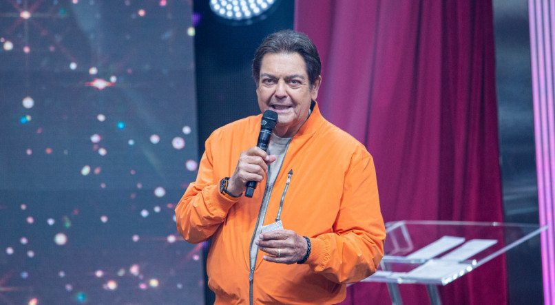 FAUSTÃO: Ex-diretor da Globo acusa Faustão de assédio moral e cita morte de  ANGELA SANDER