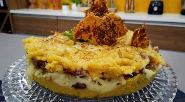 Receita de escondidinho de charque com banana-comprida 