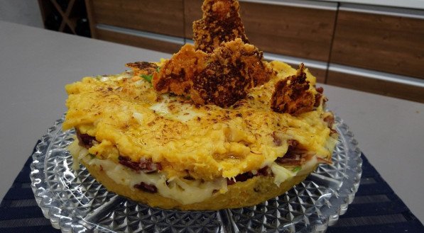 Receita de escondidinho de charque com banana-comprida 