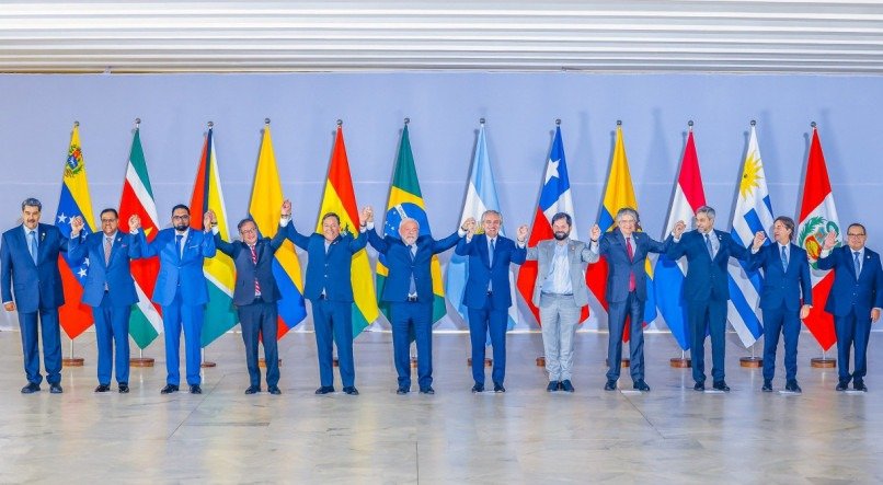 Reunião em Brasília contou com participação de 11 chefes de Estado de países da América do Sul
