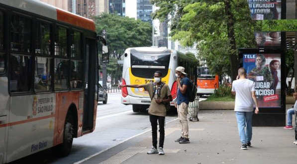 Confira se vai haver greve de &ocirc;nibus em S&atilde;o Paulo nesta ter&ccedil;a-feira (4).