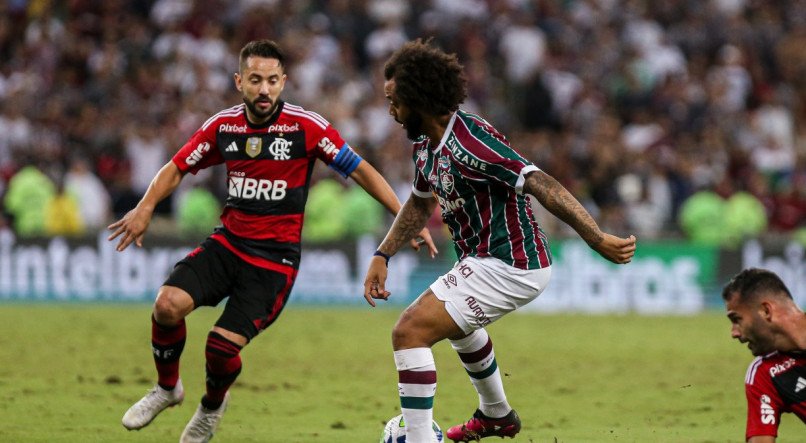 Flamengo e Fluminense se enfrentam PELO BRASILEIR&Atilde;O