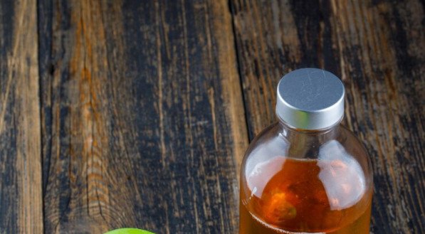 Tomar VINAGRE DE MAÇÃ para emagrecer faz mal? Entenda esse e outros malefícios do consumo do vinagre de maçã