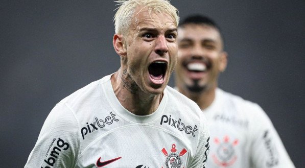 Roger Guedes n&atilde;o &eacute; mais jogador do Corinthians