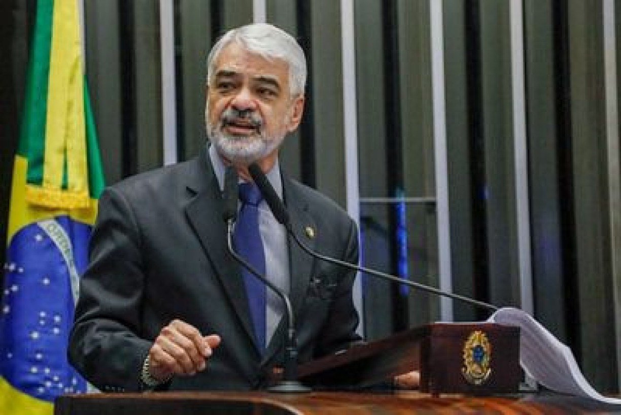 O senador Humberto Costa (PT)