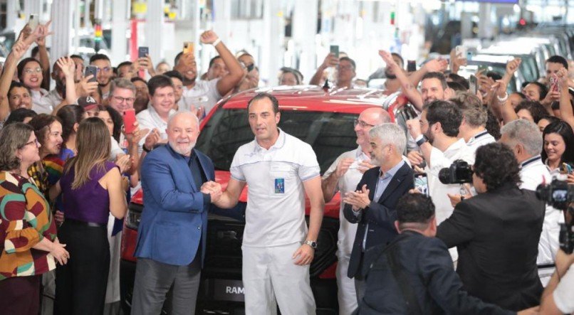 Programa Carro Popular s&oacute; vai durar um m&ecirc;s? Lula fala sobre fim do programa em novo podcast. Entenda situa&ccedil;&atilde;o com descontos para carros populares