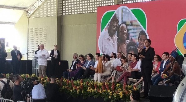 Anúncio foi feito durante relançamento do programa federal Farmácia Popular, no Compaz Ariano Suassuna, no bairro do Cordeiro