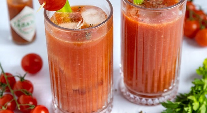 O suco de tomate é uma das bebidas que atuam no controle dos nívies de colesterol