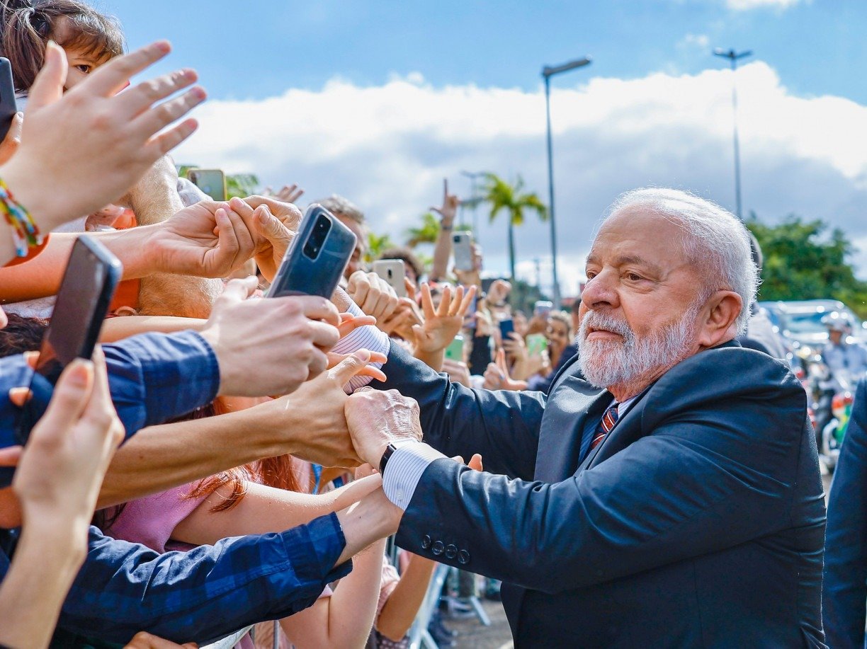 Presidente, que se recupera de procedimento cir&uacute;rgico, n&atilde;o esteve presente em cerim&ocirc;nia no Congresso