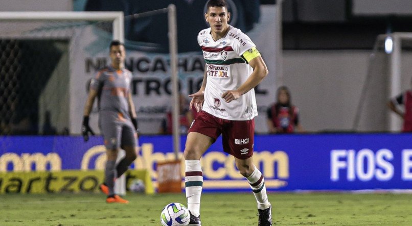 O zagueiro Nino, do Fluminense, foi desconvocado da seleção brasileira por conta de uma lesão muscular na coxa