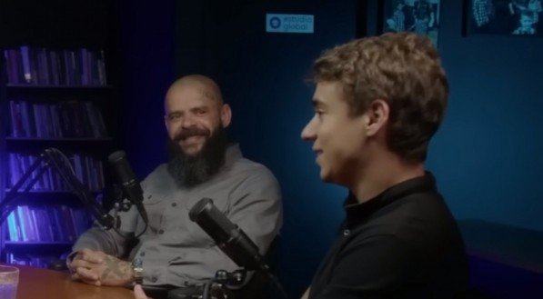 PASTOR ANDERSON SILVA: Ao lado de Nikolas Ferreira, pastor pede oração para Deus quebrar mandíbula de Lula; assista