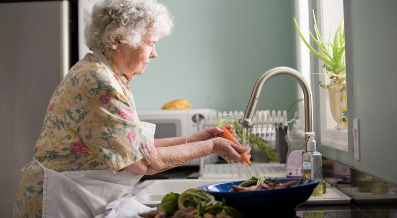 Veja alimentos que podem desencadear em Alzheimer se consumidos em excesso