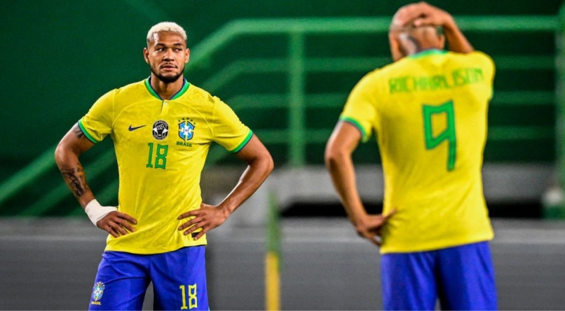 Joelinton e Richarlison lamentam derrota da Seleção Brasileira