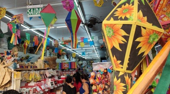 Dia dos Namorados e São João aumentam expectativa de vendas do comércio do Recife