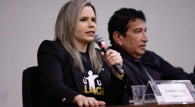 A deputada federal Clarissa Tércio e o senador Magno Malta