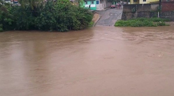 Rio Capibaribe Mirim, na Zona da Mata Norte