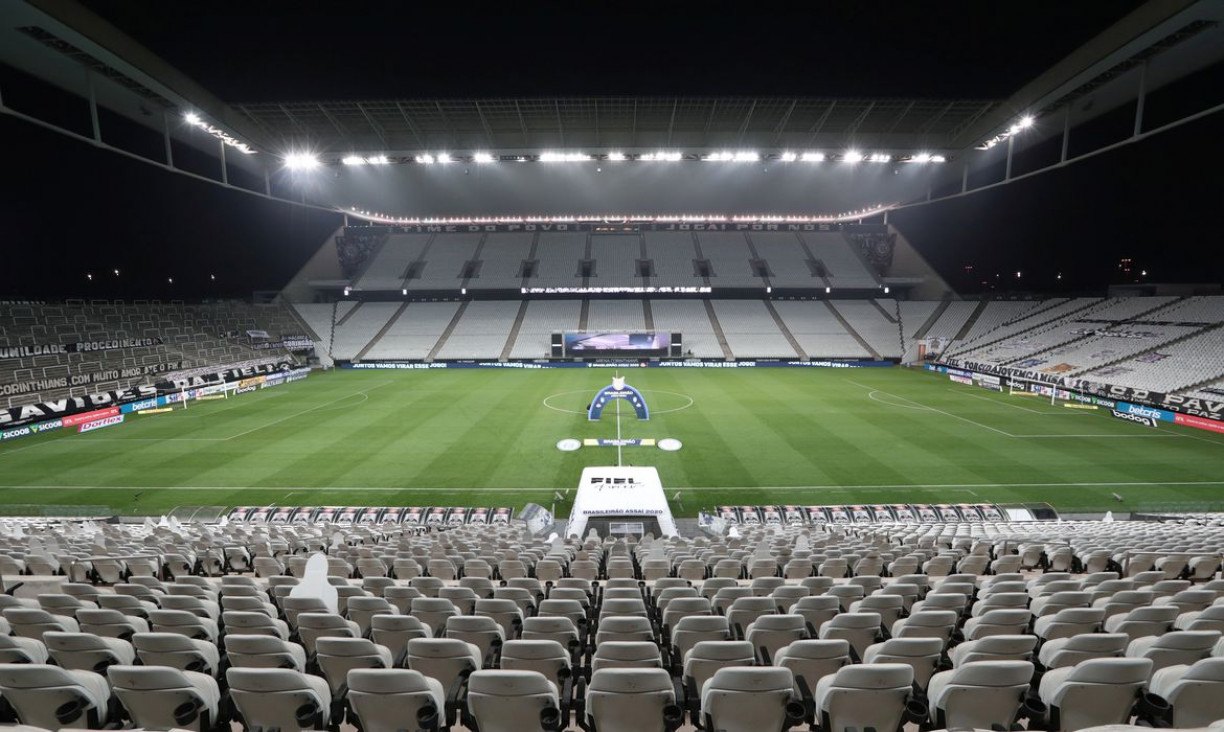 Lendas do Corinthians e Real Madrid se enfrentam na comemoração de