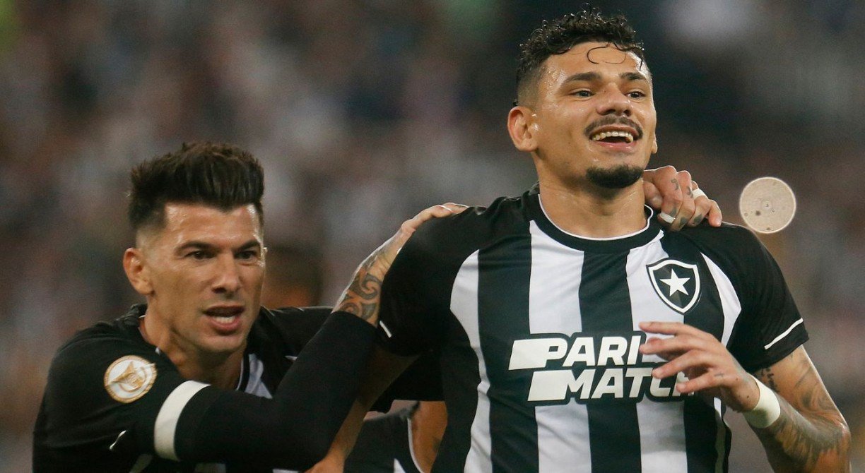 GLOBO VAI TRANSMITIR O JOGO DO BOTAFOGO HOJE (19/07)? Qual canal vai  transmitir o JOGO DO BOTAFOGO? ONDE ASSISTIR BOTAFOGO X PATRONATO? Onde vai  passar a TRANSMISSÃO? Confira horário e mais