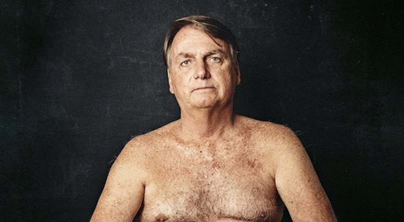 Ensaio fotográfico de Bolsonaro sem camisa mostra cicatriz de cirurgia na barriga
