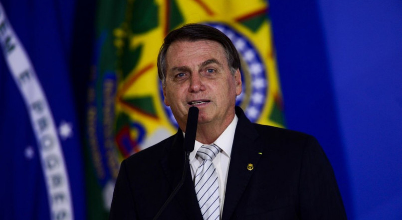 Durante depoimento &agrave; PF, Bolsonaro permaneceu a maioria do tempo calado. Quando foi questionado se era cis, o ex-presidente n&atilde;o soube responder