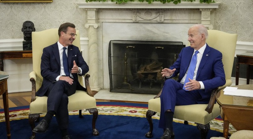 O presidente dos Estados Unidos, Joe Biden, recebeu o primeiro-ministro sueco, Ulf Kristersson, nesta quarta-feira (5), na Casa Branca