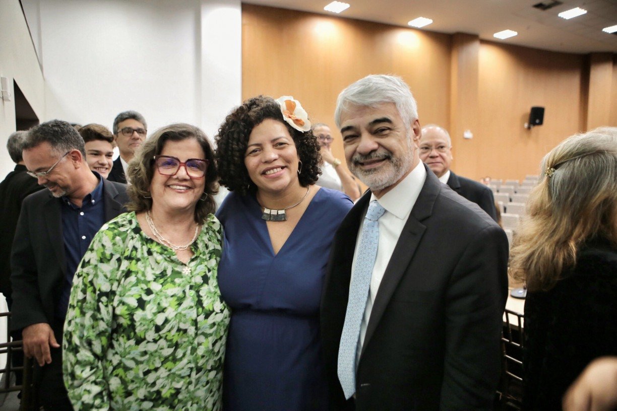 A senadora Teresa Leitão, a deputada Dani Portela e o senador Humberto Costa, durante a posse do novo presidente da Sudene, Danilo Cabral