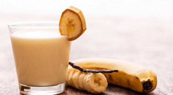 QUAL MELHOR HORÁRIO PARA TOMAR O CHÁ DE BANANA PARA EMAGRECER? Conheça os benefícios do chá de banana