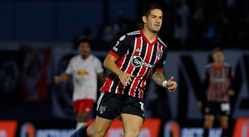 Alexandre Pato, atacante do São Paulo, fica a disposição contra o Palmeiras