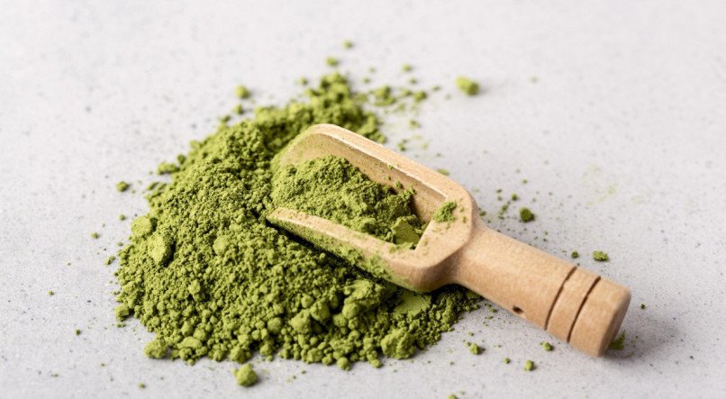 Saiba quais são os benefícios e os riscos da spirulina