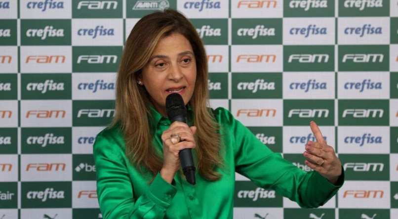 Leila Pereira, presidente do Palmeiras, é criticada intensamente pela Mancha Verde.