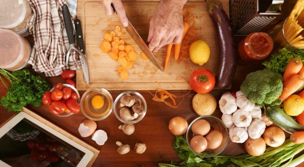 ALIMENTOS RICOS EM FERRO: Conheça 6 alimentos ricos em FERRO para incluir na sua dieta
