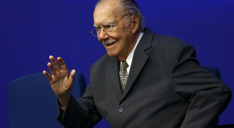 O ex-presidente da República, José Sarney, durante solenidade de transmissão de cargo do ministro dos Transportes, Renan Filho.