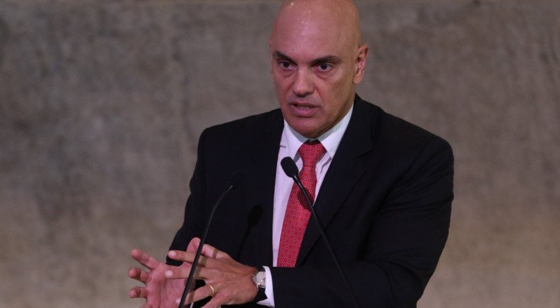 Quatro ministros - Dias Toffoli, Andr&eacute; Mendon&ccedil;a, Carmen L&uacute;cia e Alexandre de Moraes - j&aacute; seguiram o voto do ministro Luis Roberto Barroso, no sentido de dar o aval &agrave; pris&atilde;o de condenados pelo corpo de jurados logo ap&oacute;s a senten&ccedil;a, independentemente do total da pena aplicada