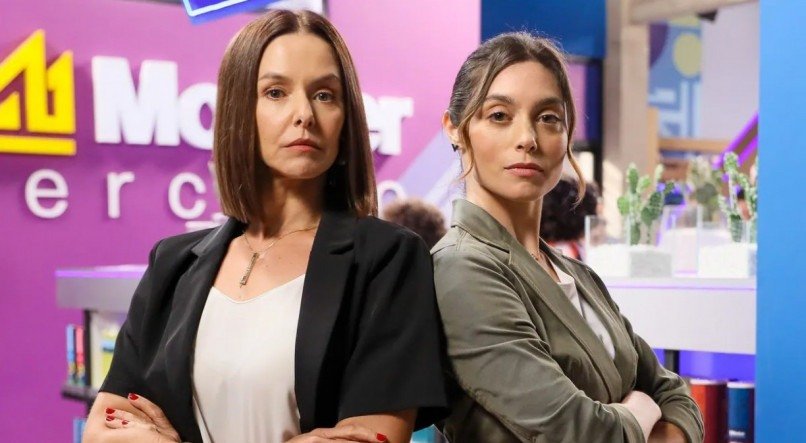 Vera (Bianca Rinaldi) e Mariana (Juliana Schalch) em "A infância de Romeu e Julieta"