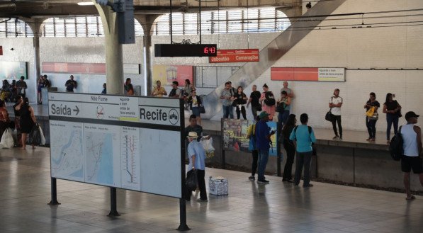 Os trabalhadores do Metr&ocirc; do Recife ficar&atilde;o em estado de greve at&eacute; o dia 22 de agosto